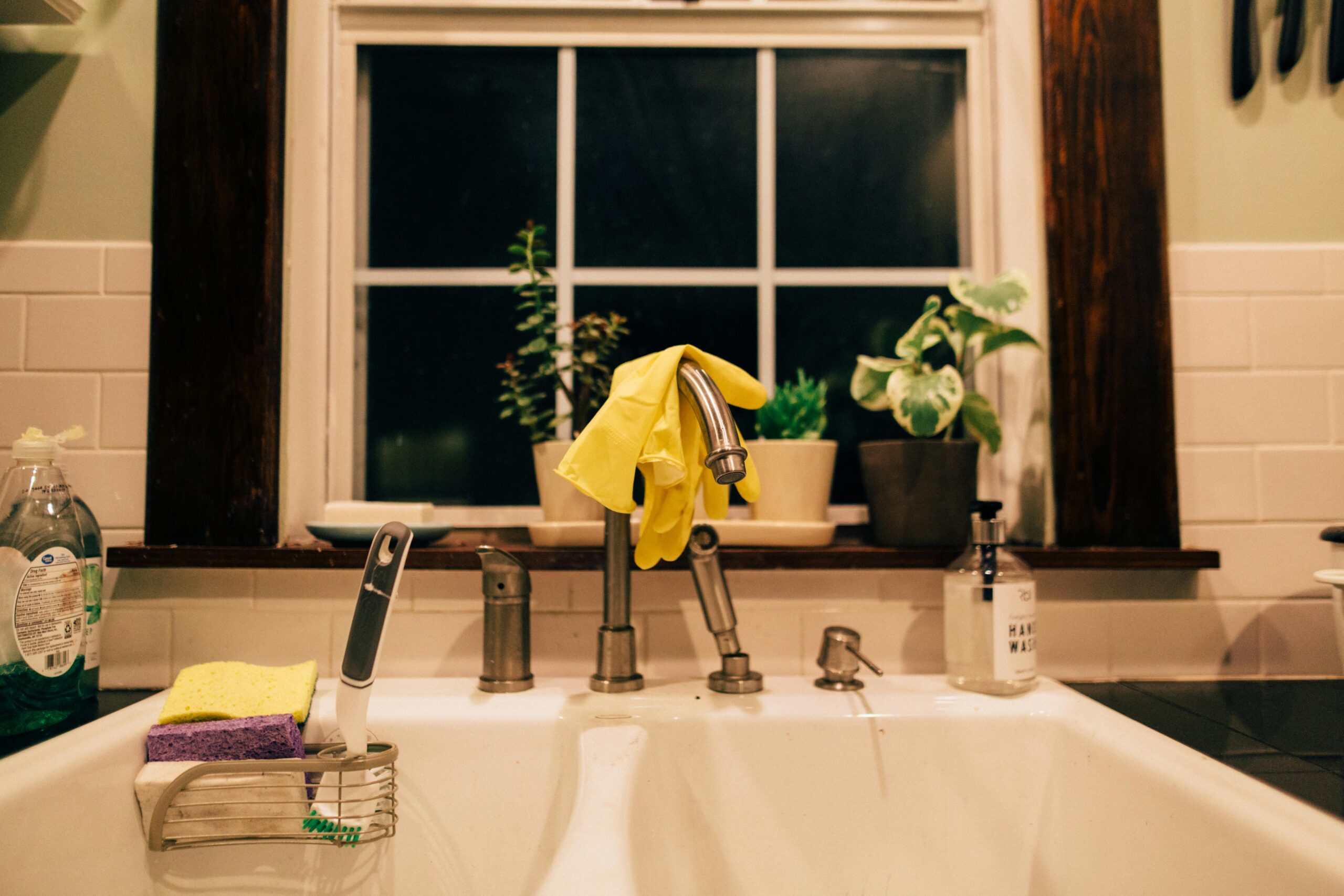 Read more about the article Buy The Best Kitchen Sink Caddy Sponge Holder