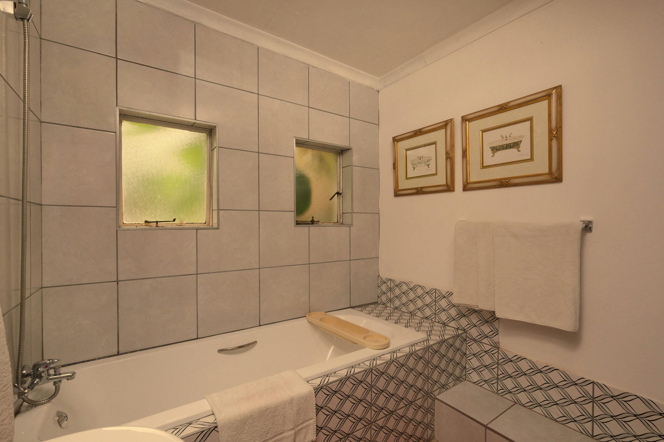 Read more about the article Shop The Best Bathroom Wall Art for a Beautiful Bathroom wall Decor