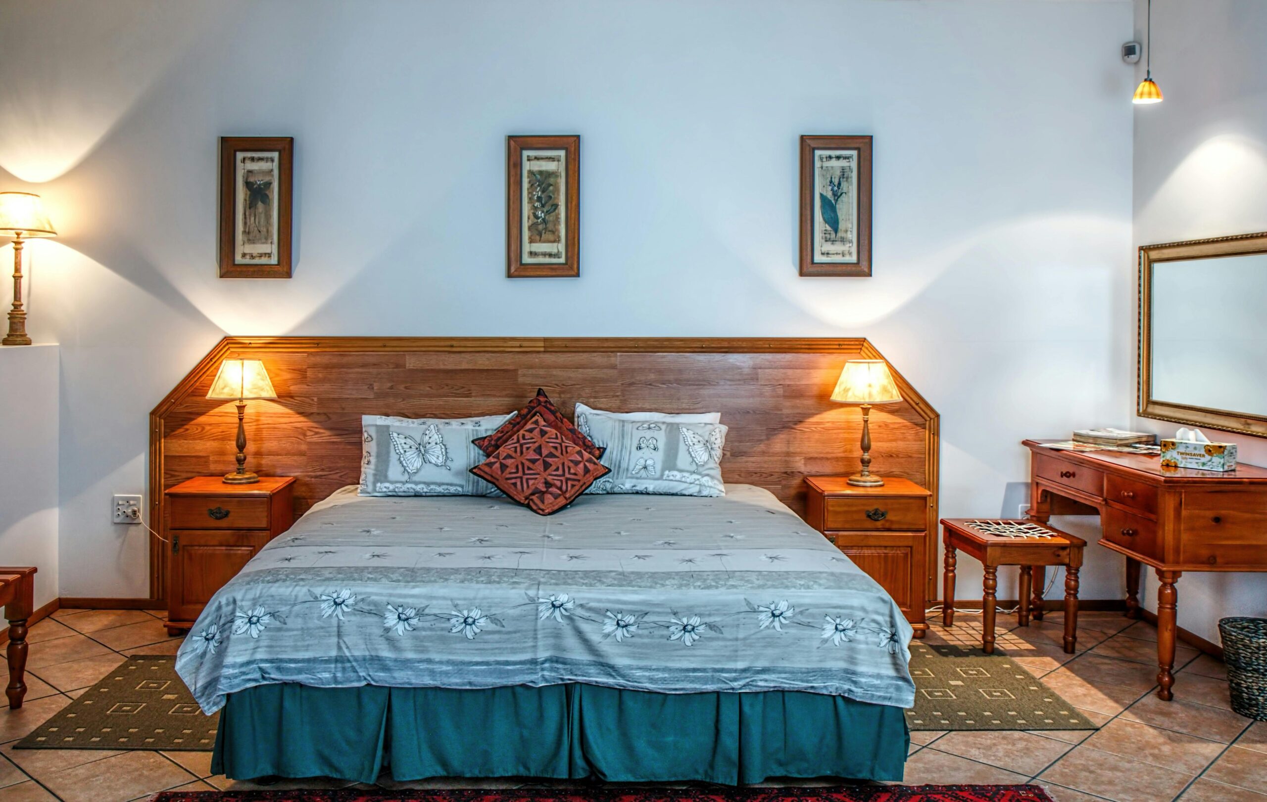 Read more about the article The Best 10 Shoppable Bedroom Lighting Ideas for Healthy Sleep